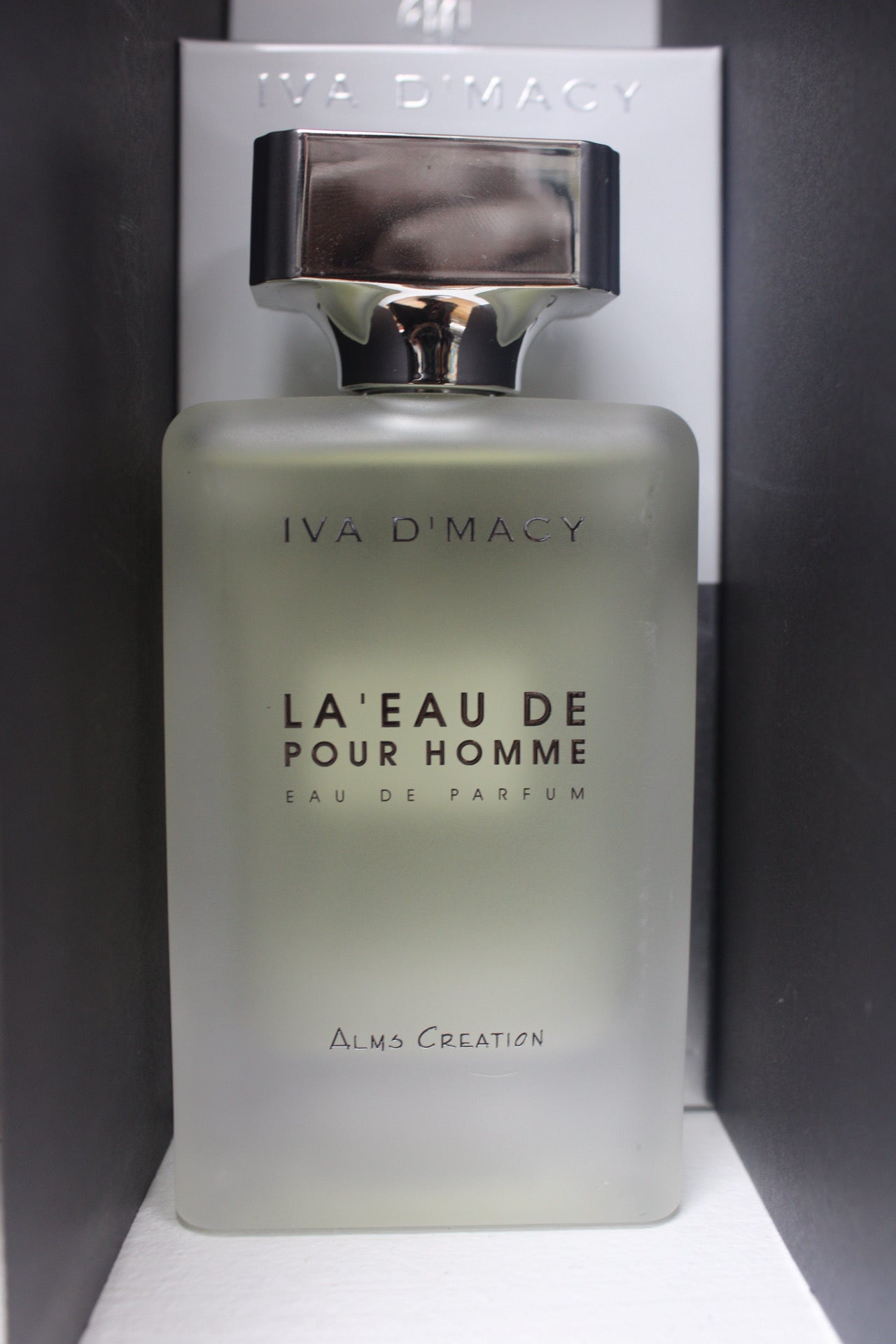 LA'EAU DE POUR HOMME