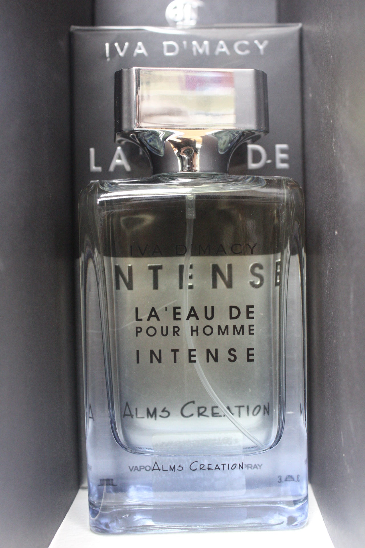 LA'EAU DE POUR HOMME